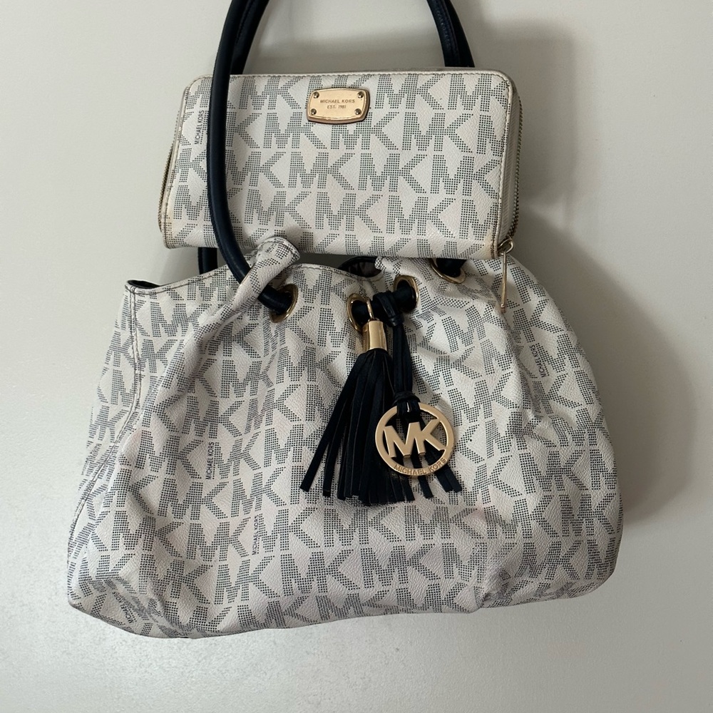 MK Michael Kors Blue & White purse with wallet